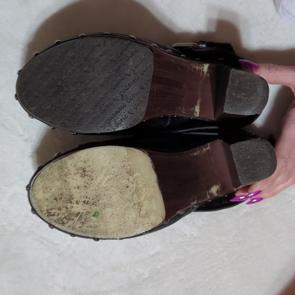 Black Leather Wood Platform Clogs With Studs - Picture 10 of 10